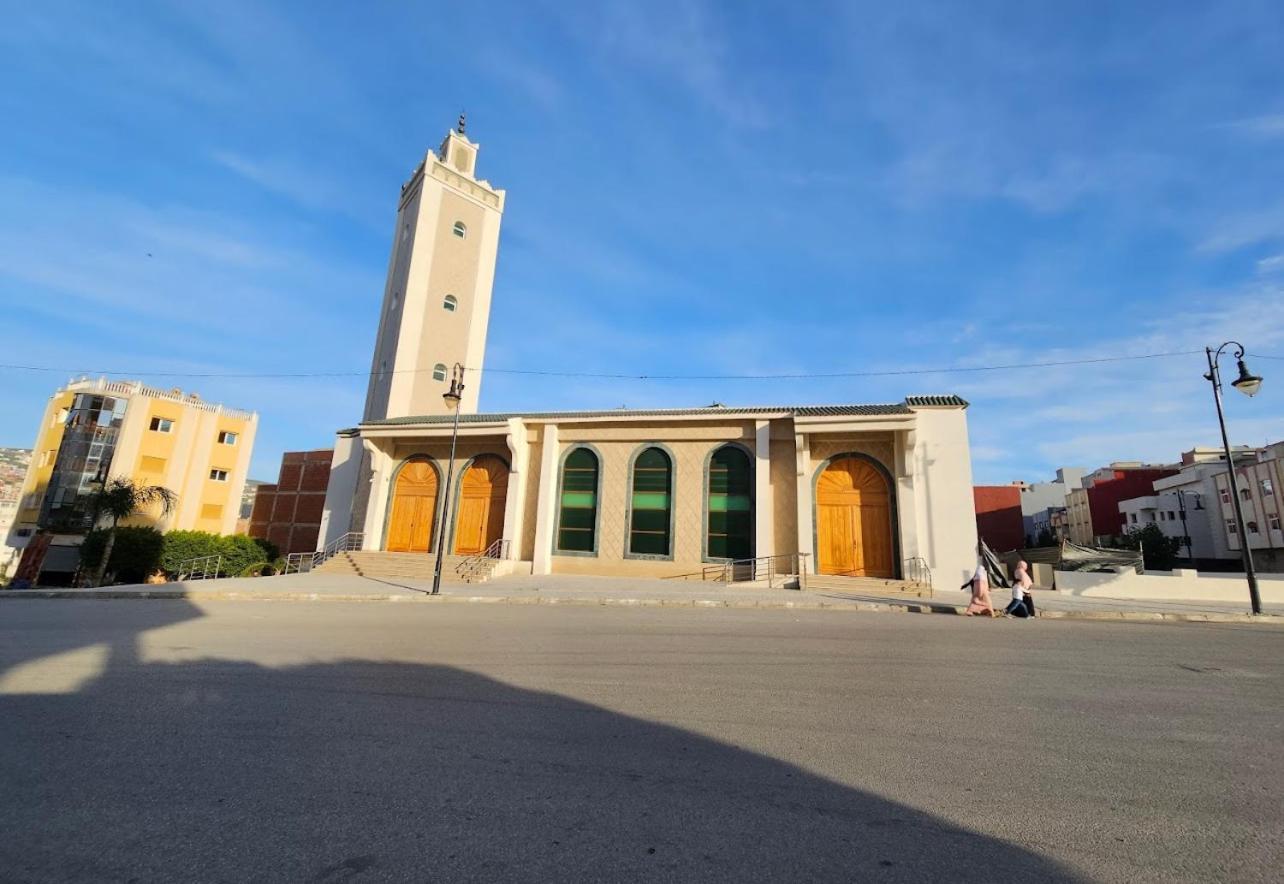 Appartement Spacieux & Lumineux Tangier Bagian luar foto